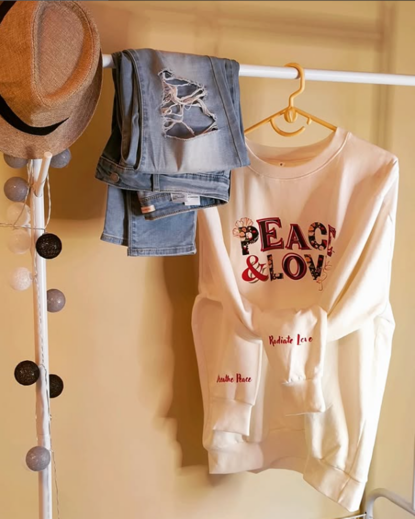 Sweatshirt White Cherry